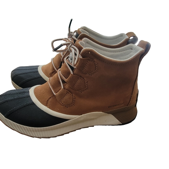 Womens size 9.5 Sorel Out N About III Duck Boot - Picture 2 of 6